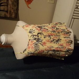 NWT Divided tank  size 6 ..100% polyester